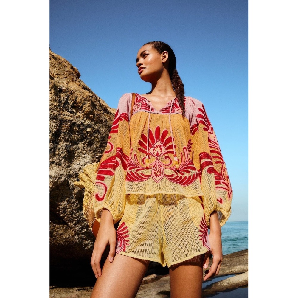 FARM RIO Soft yellow Arabesc blouse